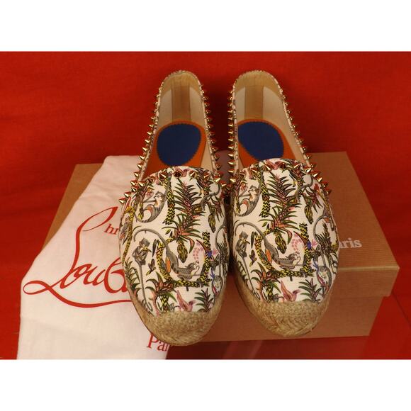 NIB LOUBOUTIN IVORY ARES CANVAS GOLD TONE STUDS SPIKES ESPADRILLES FLATS 39 - Picture 11 of 12